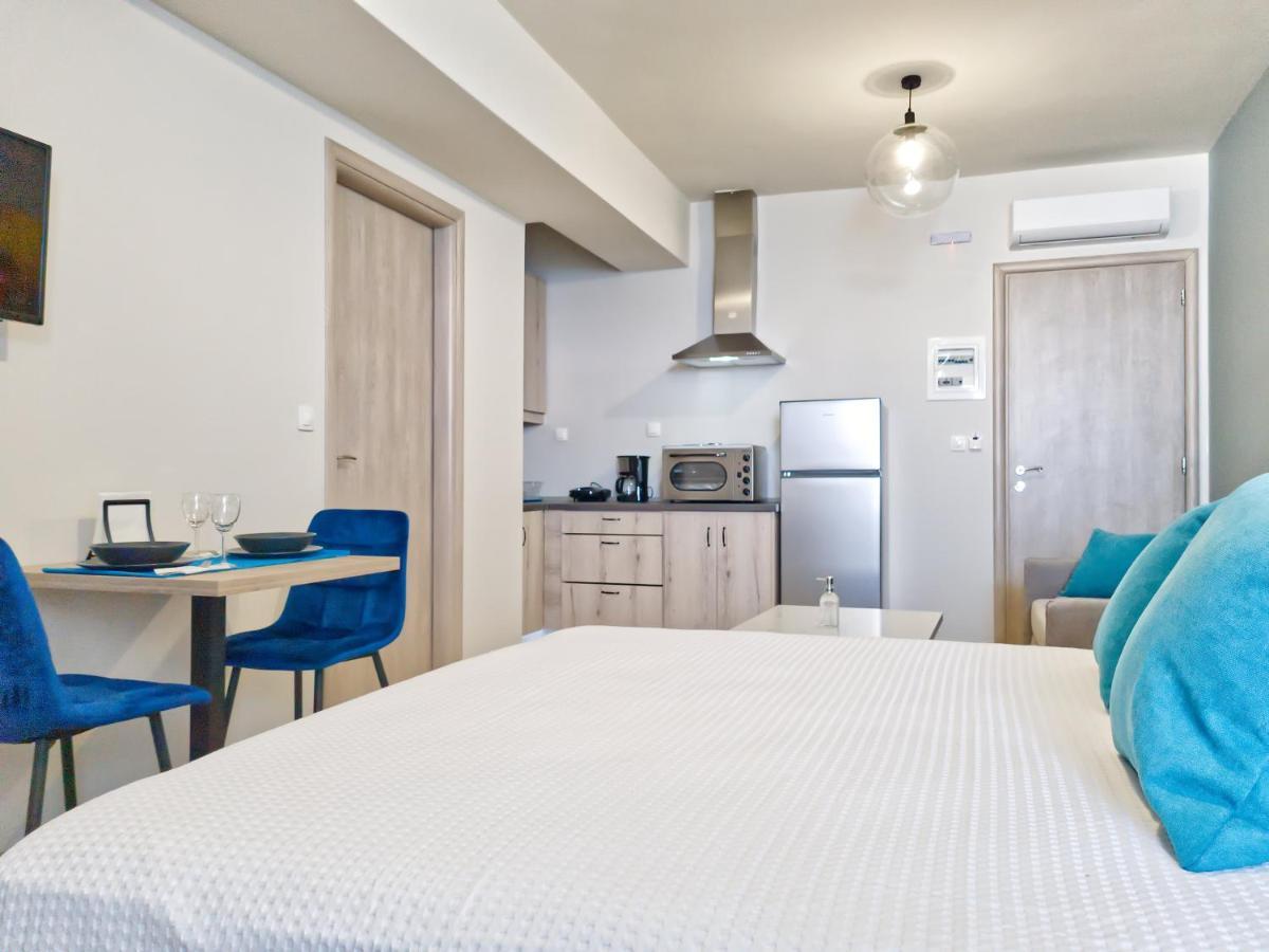 Epipleon Luxury Suites -104- Δωμάτιο 35Τμ Με Βεράντα 35Τμ Μπροστά Στη Θάλασσα 나프팍토스 외부 사진
