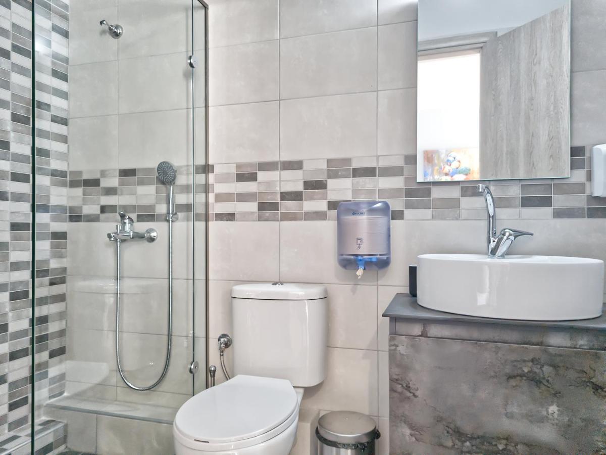 Epipleon Luxury Suites -104- Δωμάτιο 35Τμ Με Βεράντα 35Τμ Μπροστά Στη Θάλασσα 나프팍토스 외부 사진